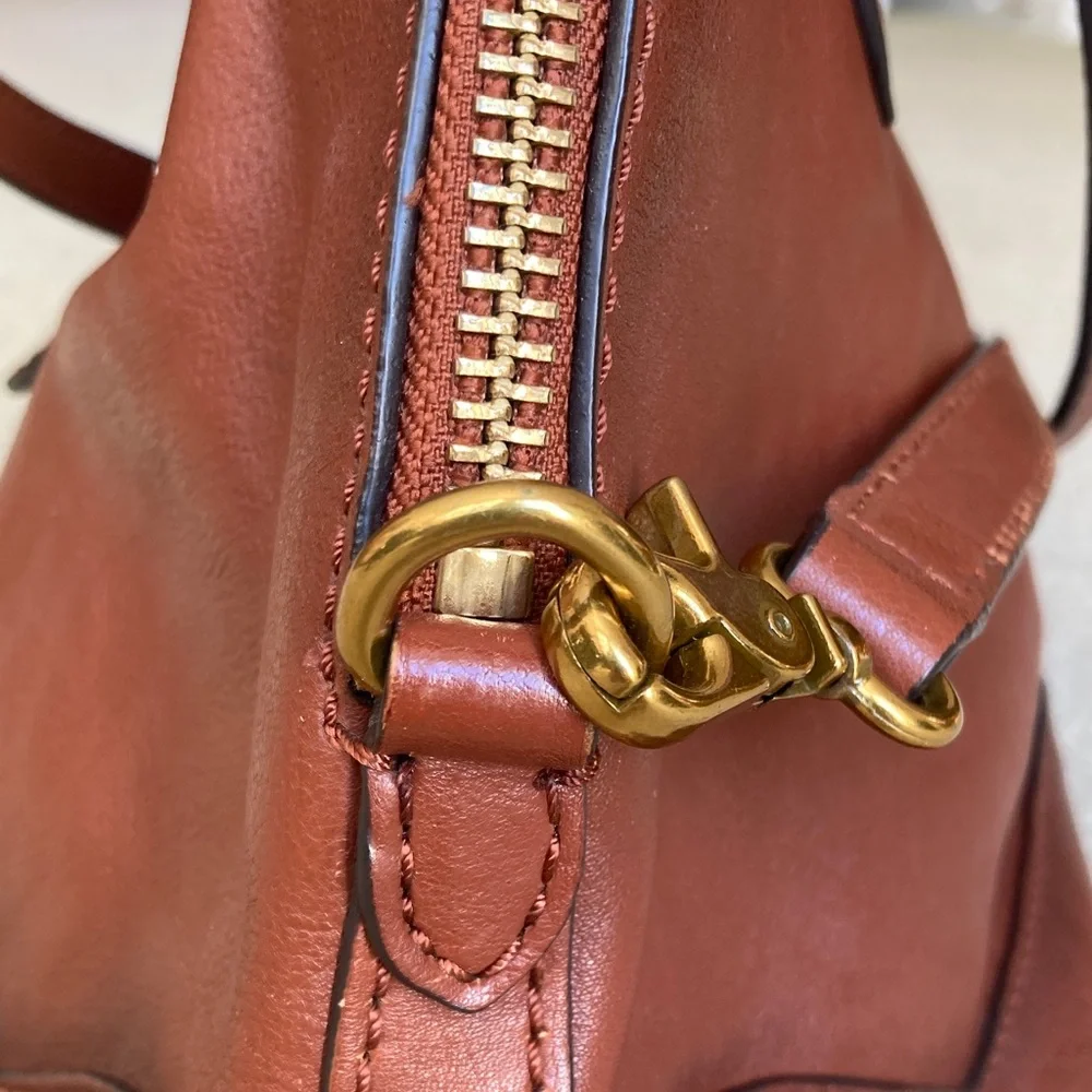 Frye Cognac Brown Leather Crossbody/Satchel Dome Bag with Gold Hardware - GUC - Picture 5 of 7